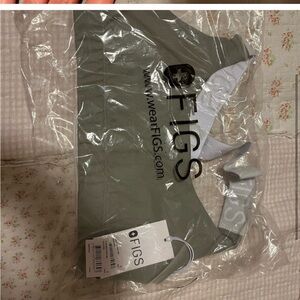 Figs performance sports bra wild dove